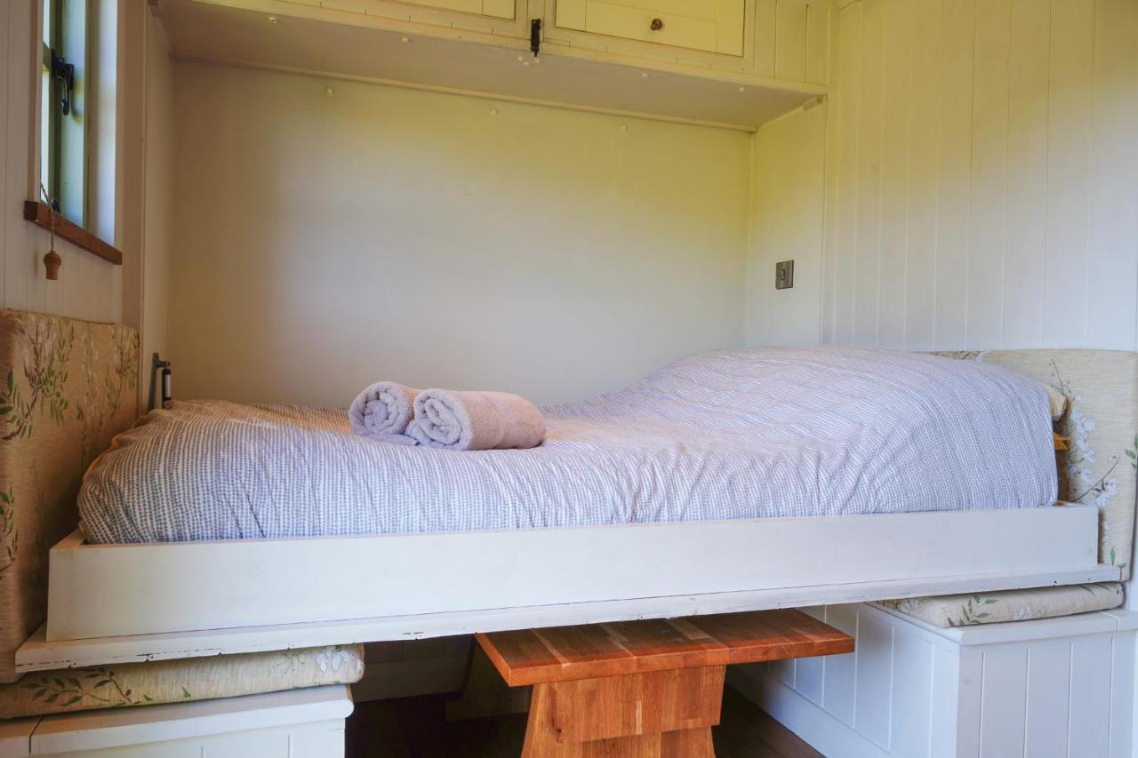 Lavender Retreat With Private Hot Tub Vendégház Upper Hulme Kültér fotó